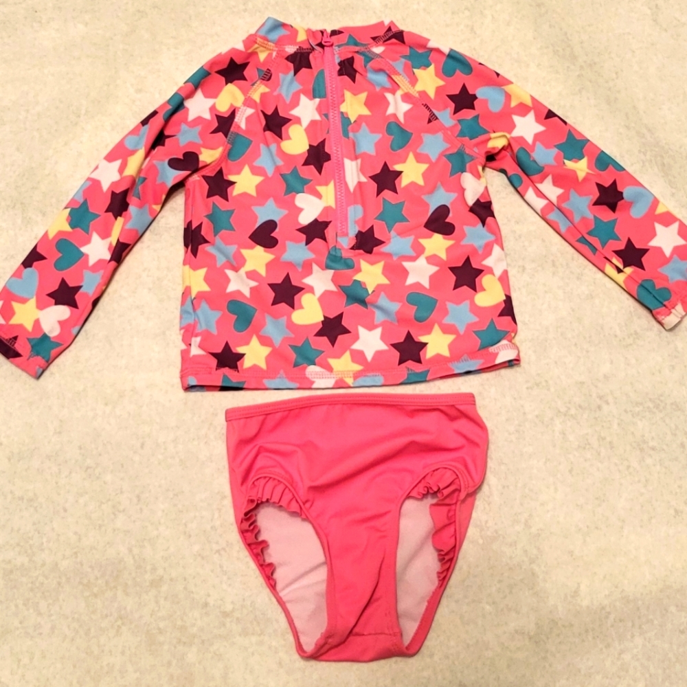 Rashguard two piece swimsuit with star pattern
